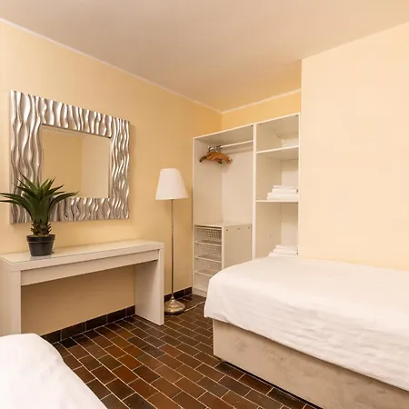 Seaside Family Friendly House With A Swimming Pool Jelsa, Hvar - 23760 別荘 イェルサ